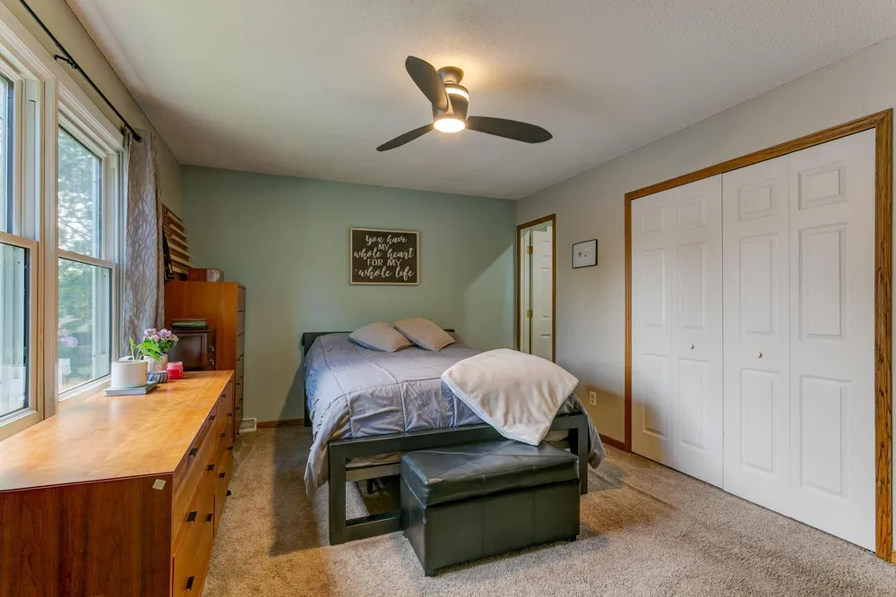 4880 149th Ct, Apple Valley, MN 55124