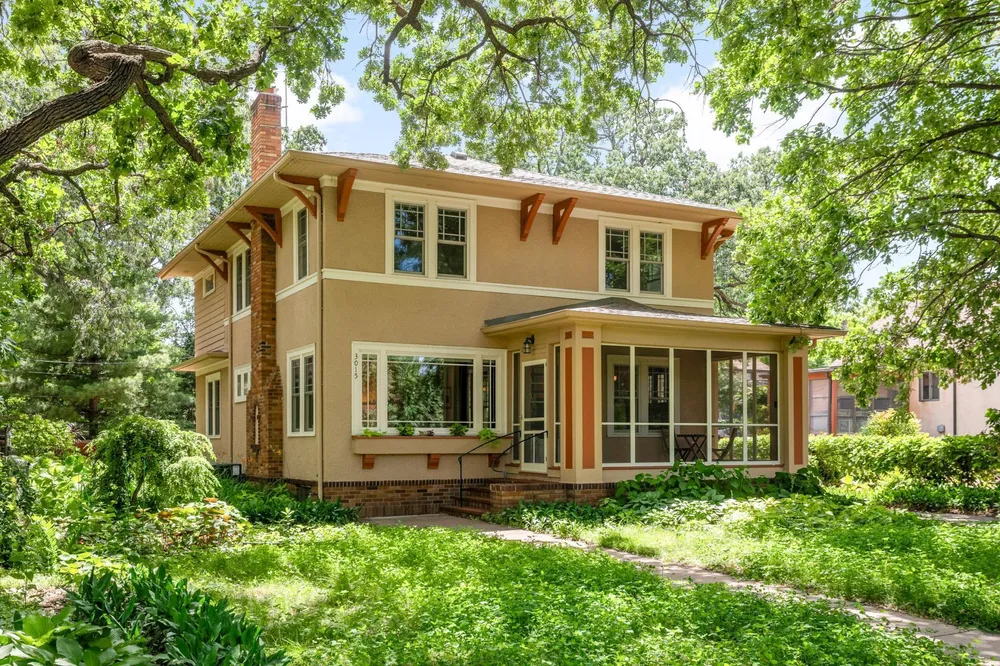 3015 E Minnehaha Pkwy, Minneapolis, MN 55417