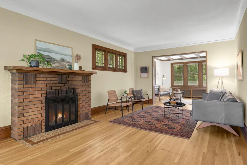 3015 E Minnehaha Pkwy, Minneapolis, MN 55417