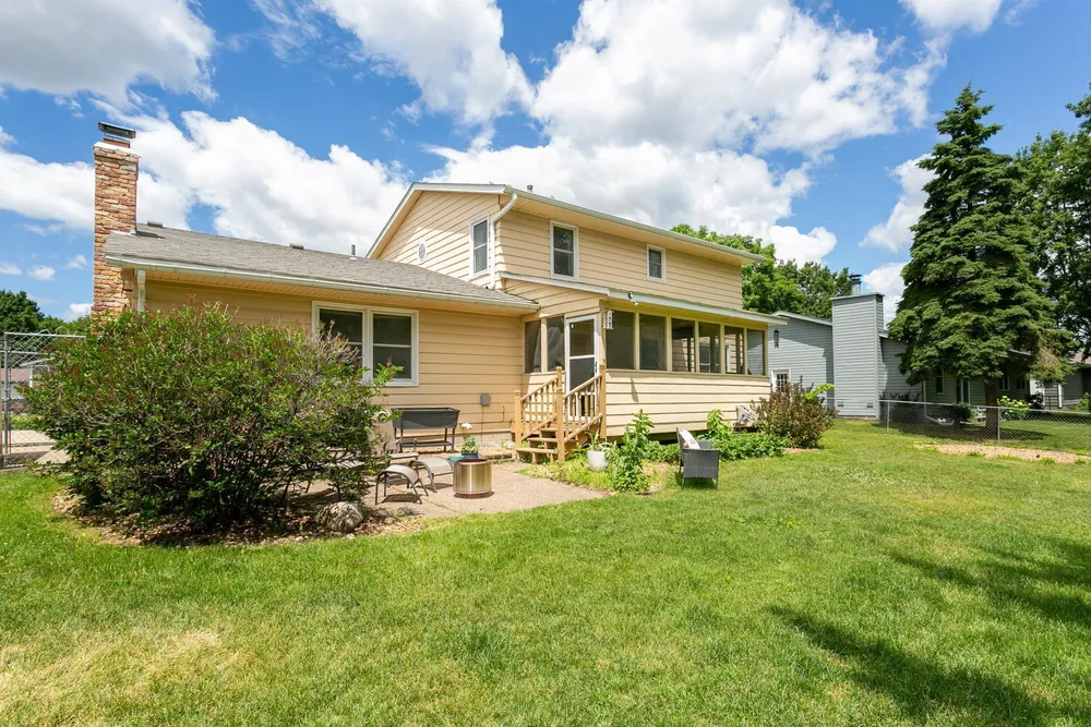 4880 149th Ct, Apple Valley, MN 55124