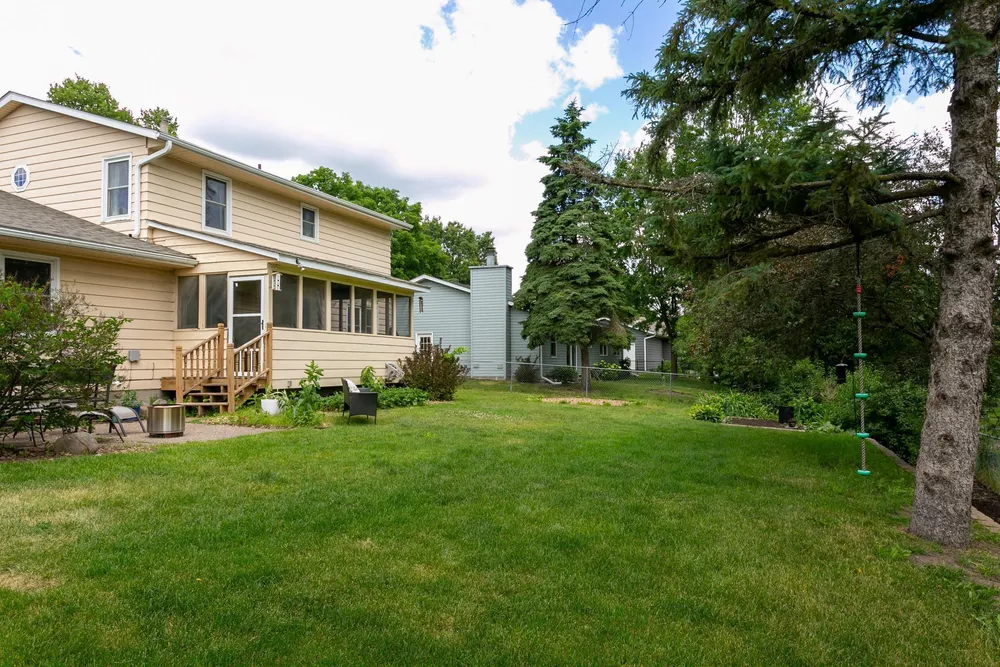 4880 149th Ct, Apple Valley, MN 55124