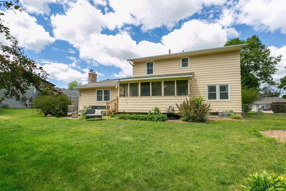 4880 149th Ct, Apple Valley, MN 55124