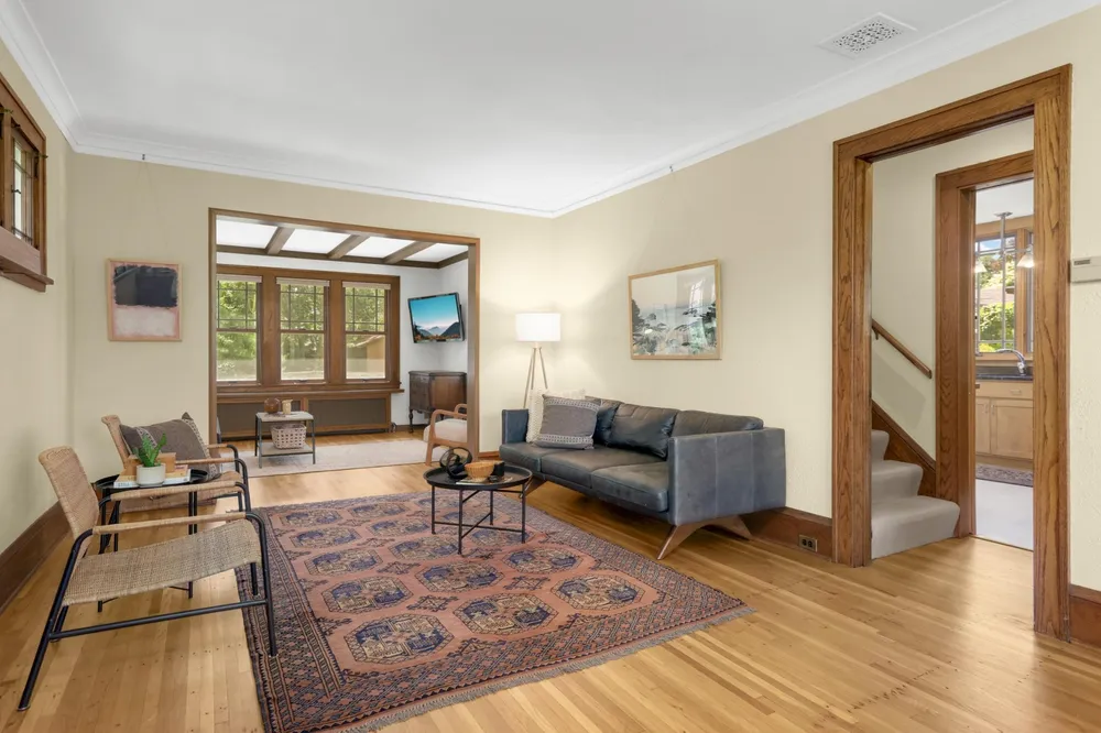 3015 E Minnehaha Pkwy, Minneapolis, MN 55417