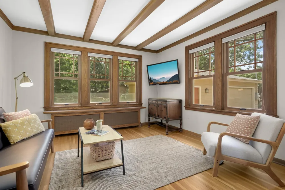 3015 E Minnehaha Pkwy, Minneapolis, MN 55417