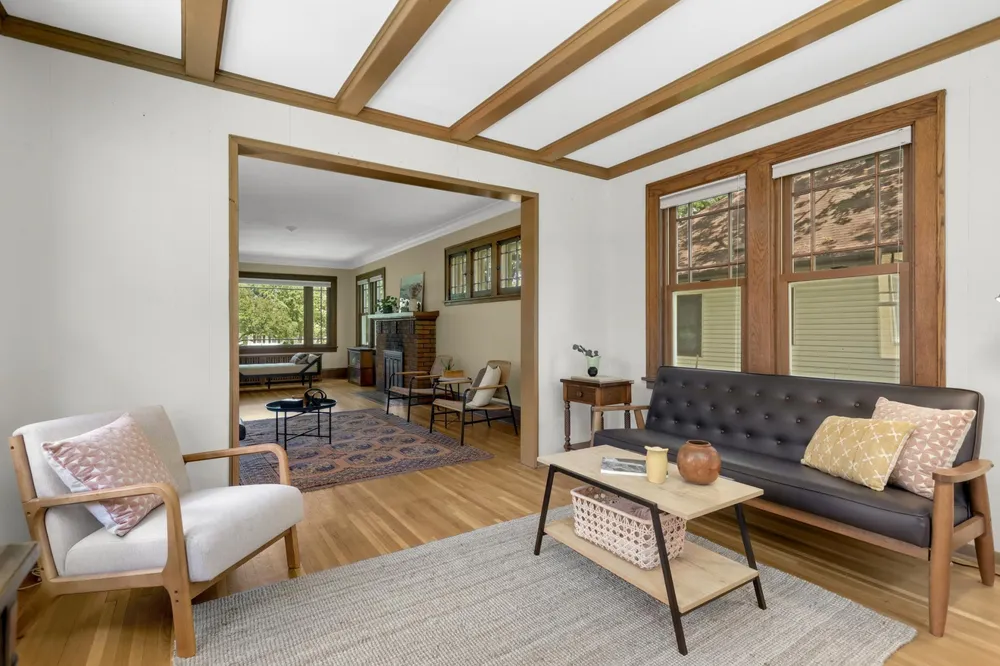 3015 E Minnehaha Pkwy, Minneapolis, MN 55417