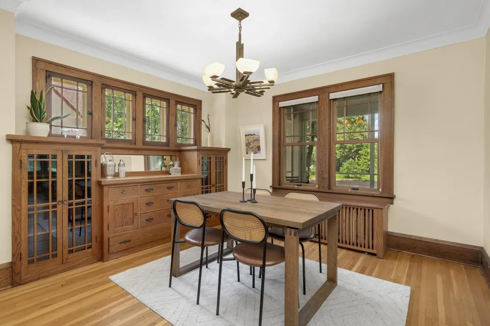 3015 E Minnehaha Pkwy, Minneapolis, MN 55417