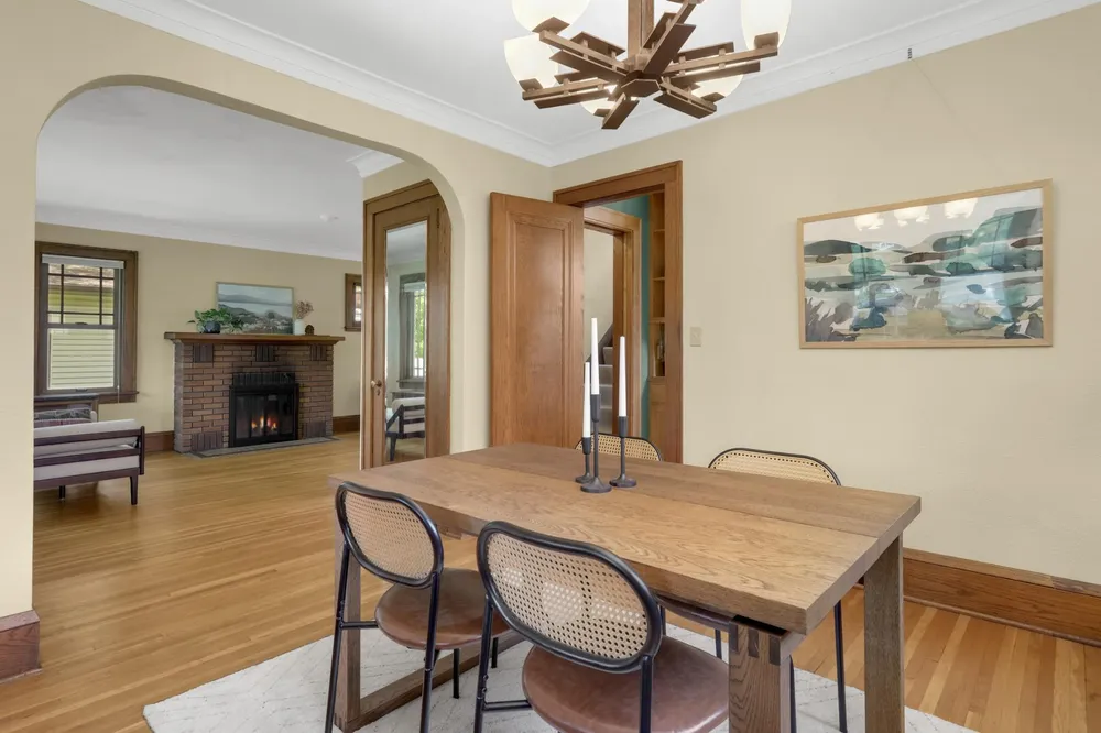 3015 E Minnehaha Pkwy, Minneapolis, MN 55417