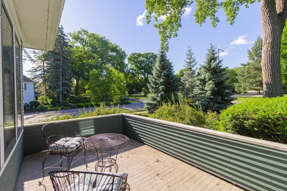 1825 Summit Ave, Saint Paul, MN 55105