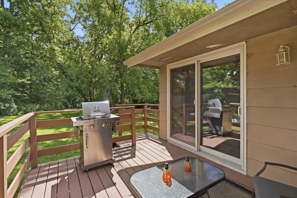 1906 Stryker Ave, West St Paul, MN 55118