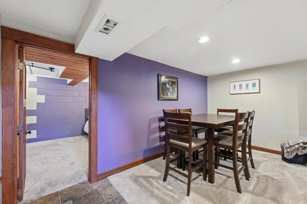 1576 Grotto St N, Saint Paul, MN 55117