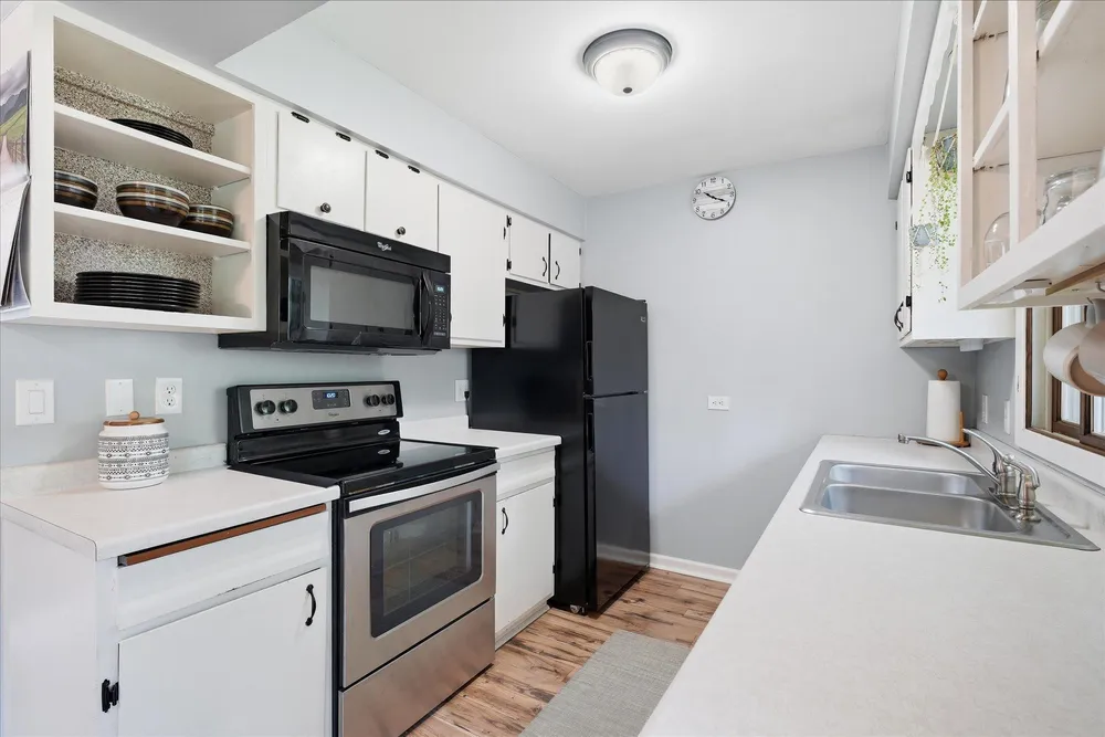 1906 Stryker Ave, West St Paul, MN 55118
