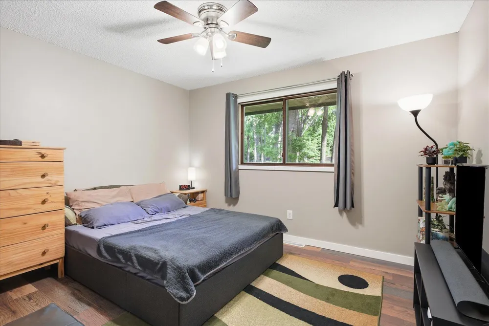1906 Stryker Ave, West St Paul, MN 55118