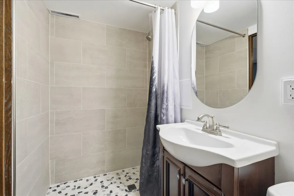 1906 Stryker Ave, West St Paul, MN 55118