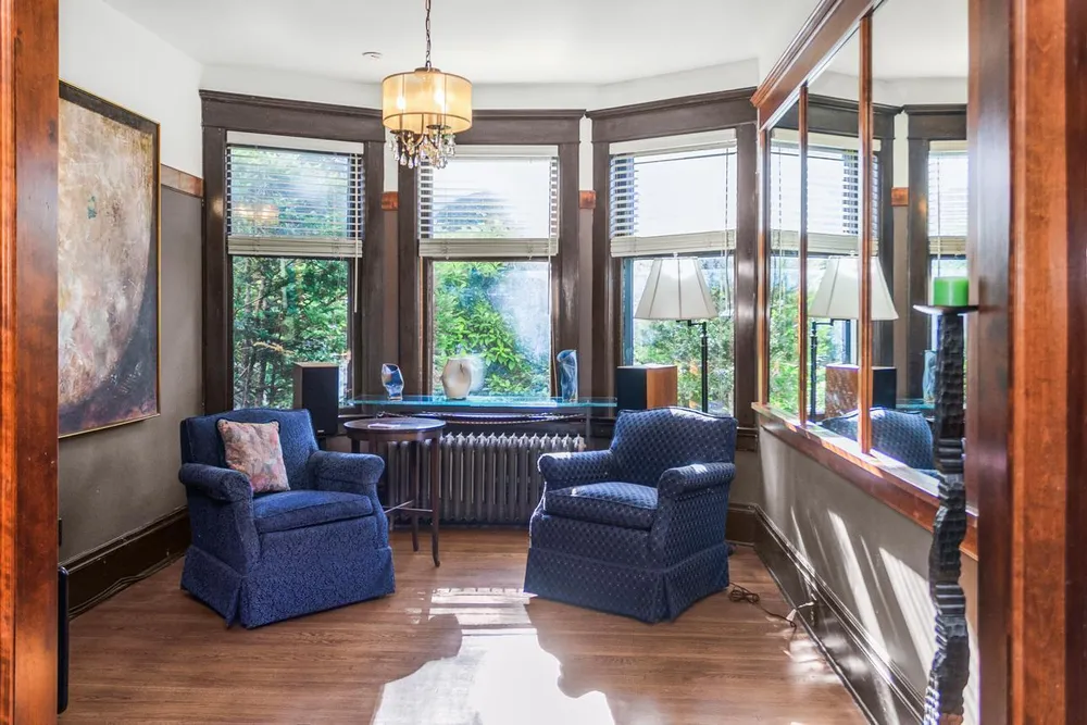 1825 Summit Ave, Saint Paul, MN 55105
