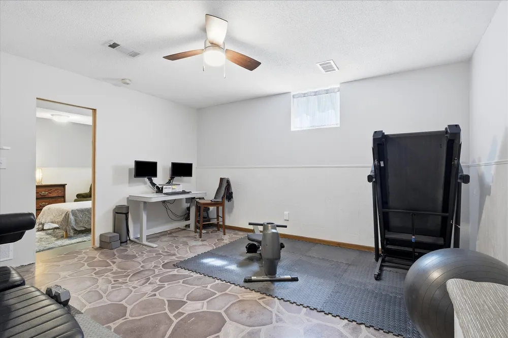 1906 Stryker Ave, West St Paul, MN 55118