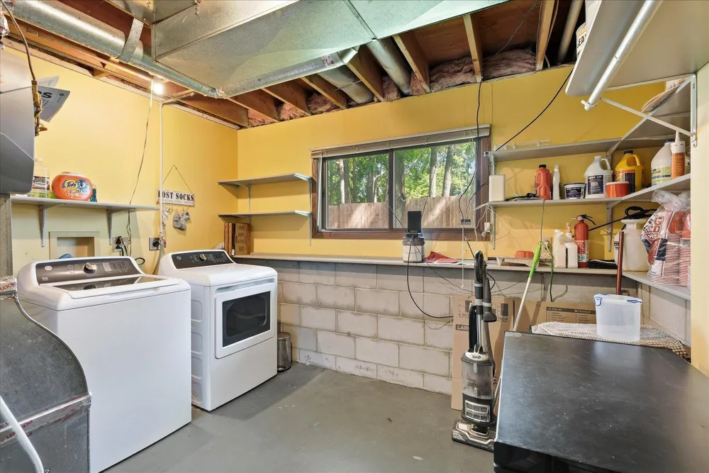 1906 Stryker Ave, West St Paul, MN 55118
