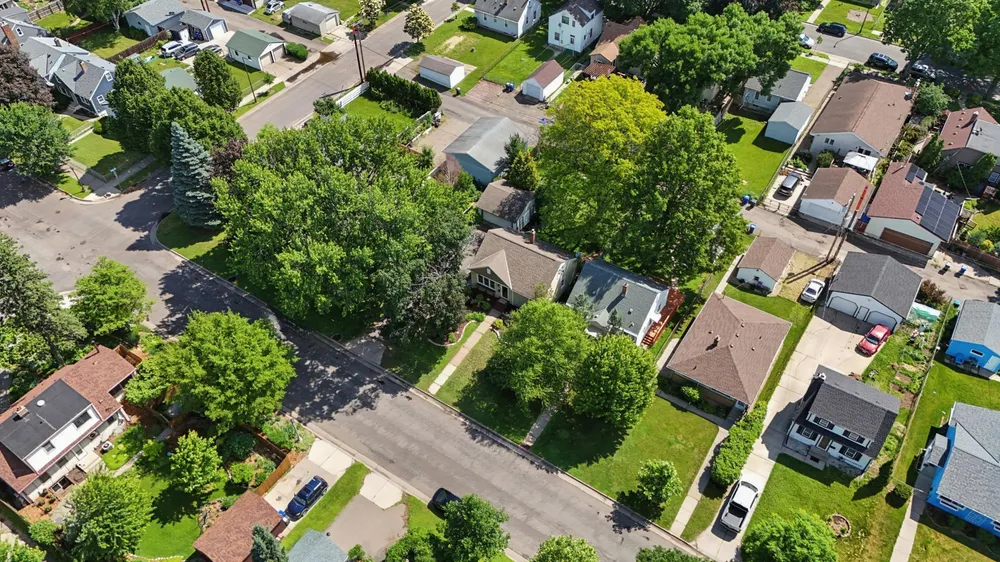 1576 Grotto St N, Saint Paul, MN 55117