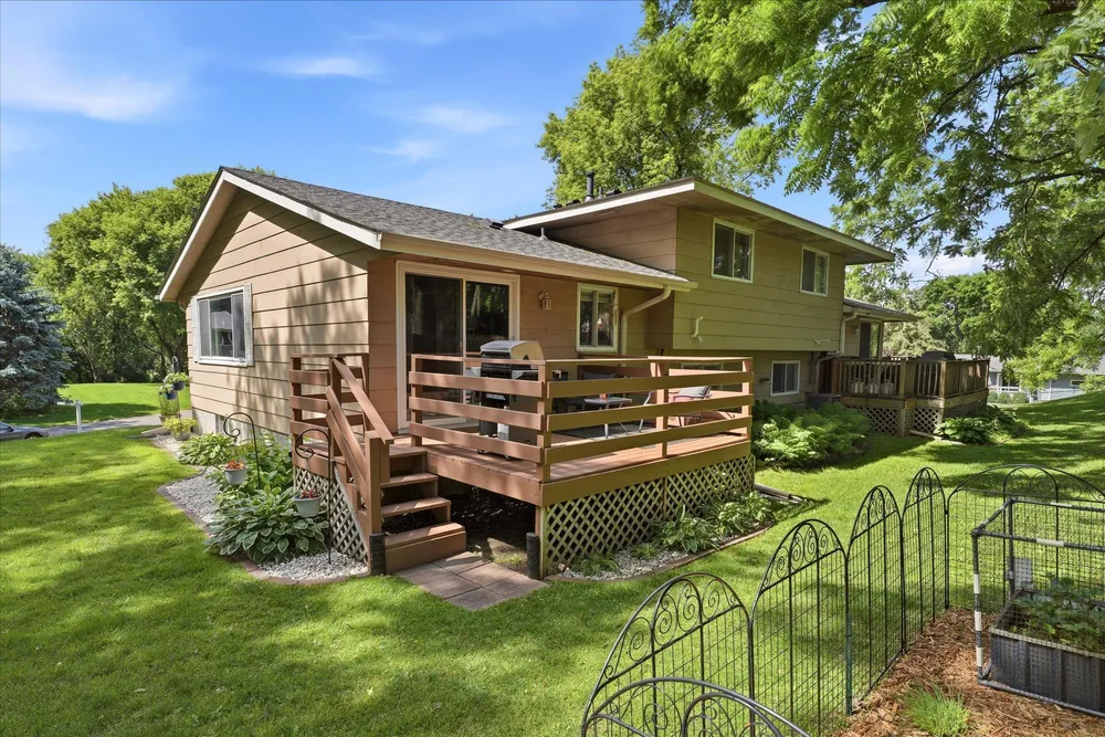 1906 Stryker Ave, West St Paul, MN 55118