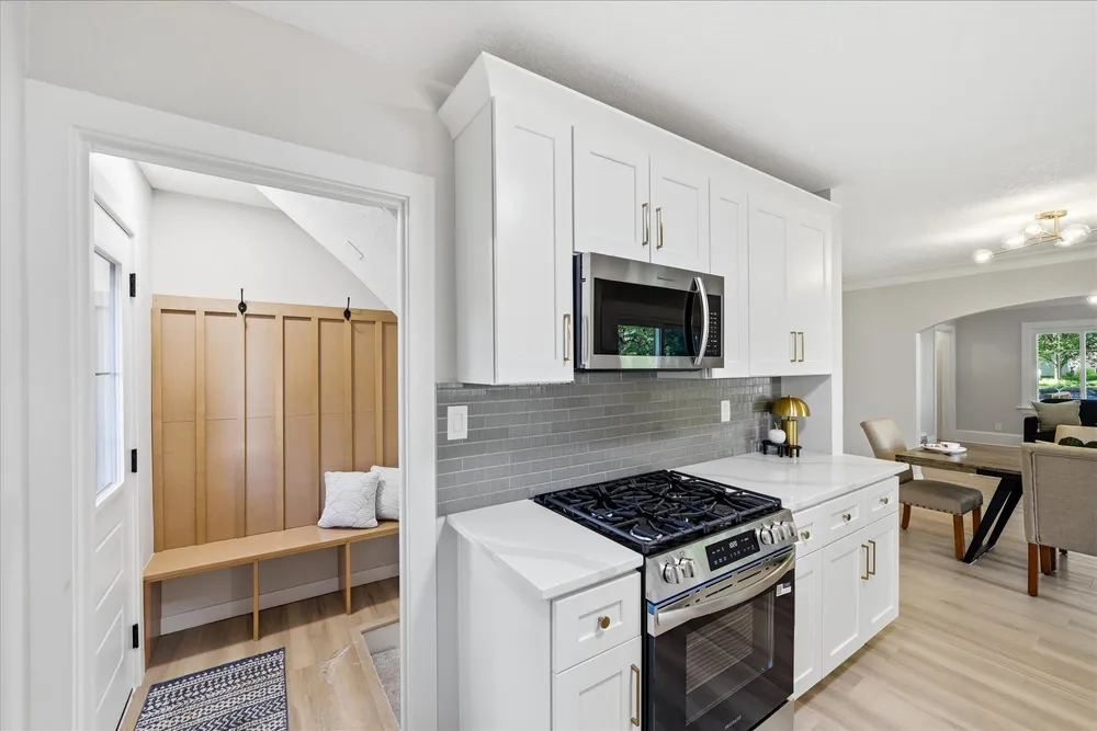 1245 Jefferson Ave, Saint Paul, MN 55105