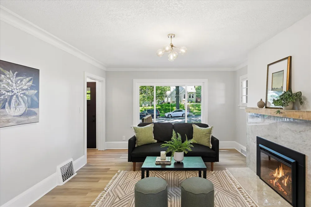 1245 Jefferson Ave, Saint Paul, MN 55105