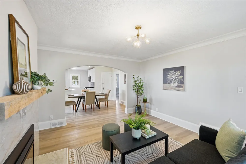 1245 Jefferson Ave, Saint Paul, MN 55105