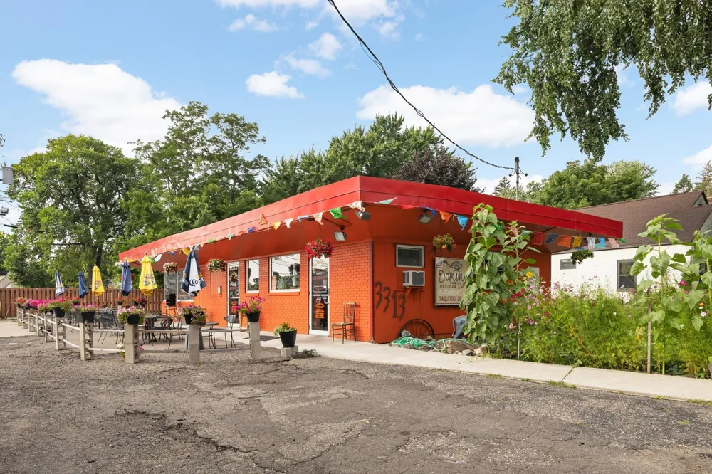 3015 E Minnehaha Pkwy, Minneapolis, MN 55417