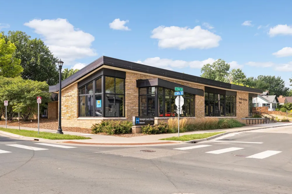3015 E Minnehaha Pkwy, Minneapolis, MN 55417