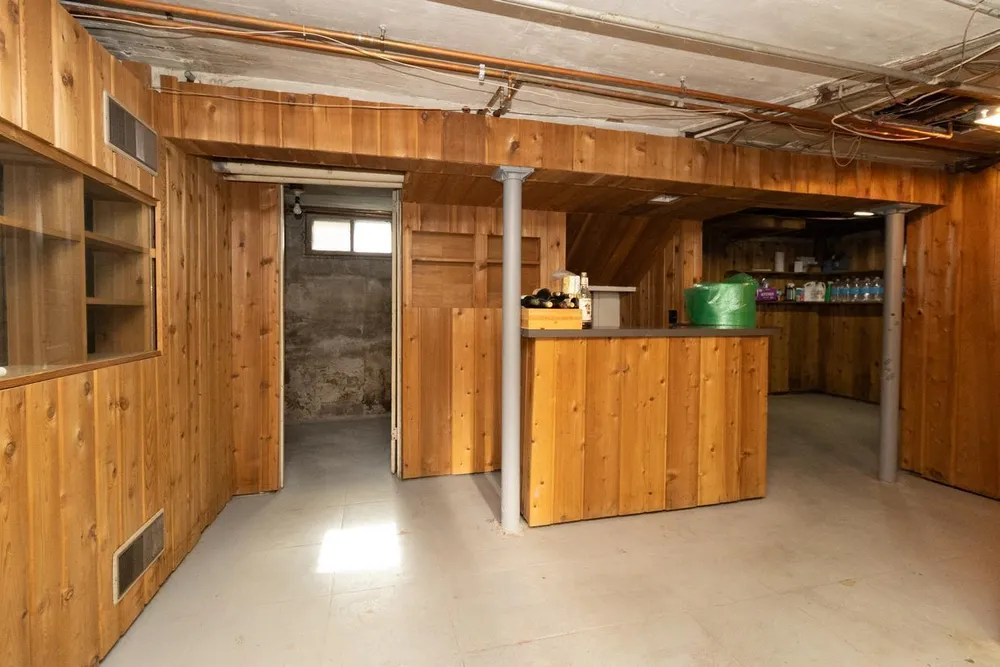 1825 Summit Ave, Saint Paul, MN 55105