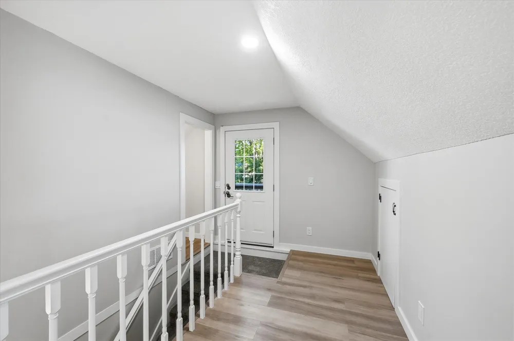 1245 Jefferson Ave, Saint Paul, MN 55105