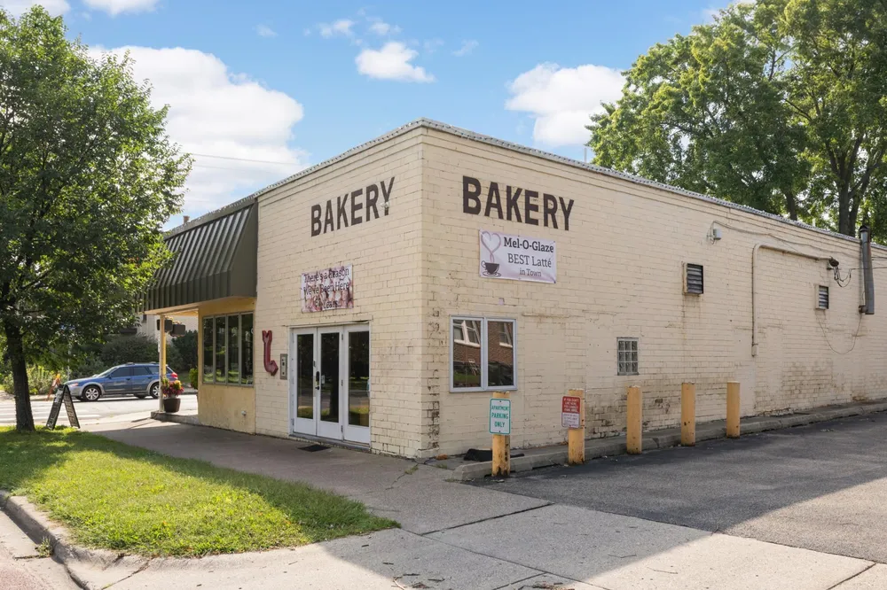 3015 E Minnehaha Pkwy, Minneapolis, MN 55417