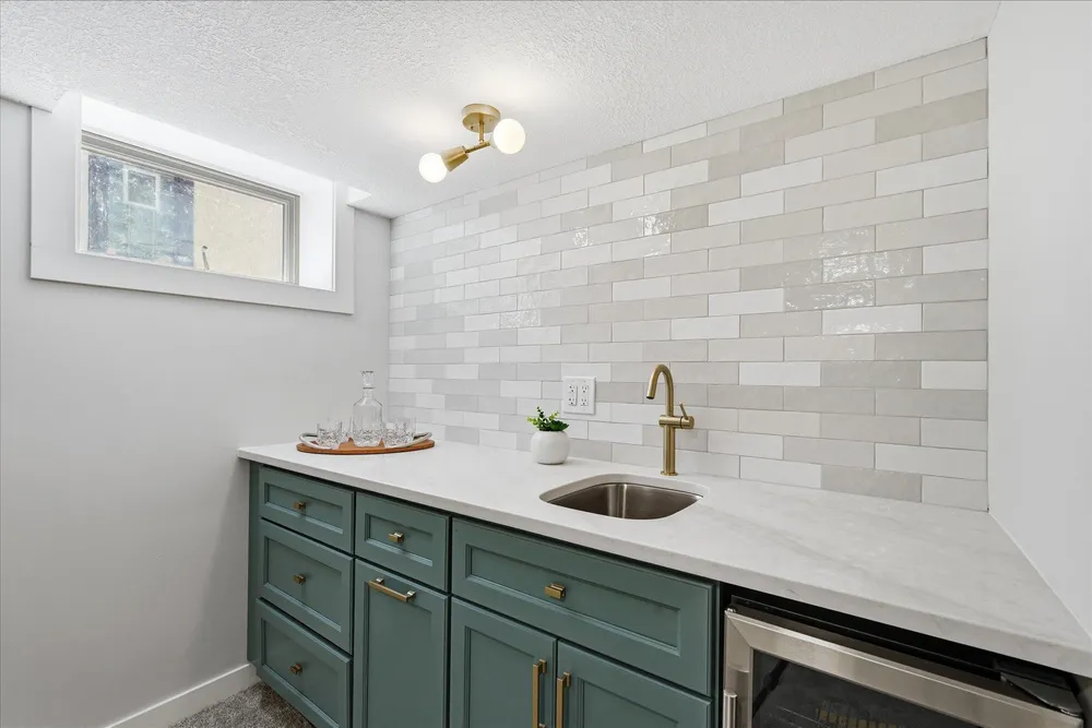 1245 Jefferson Ave, Saint Paul, MN 55105