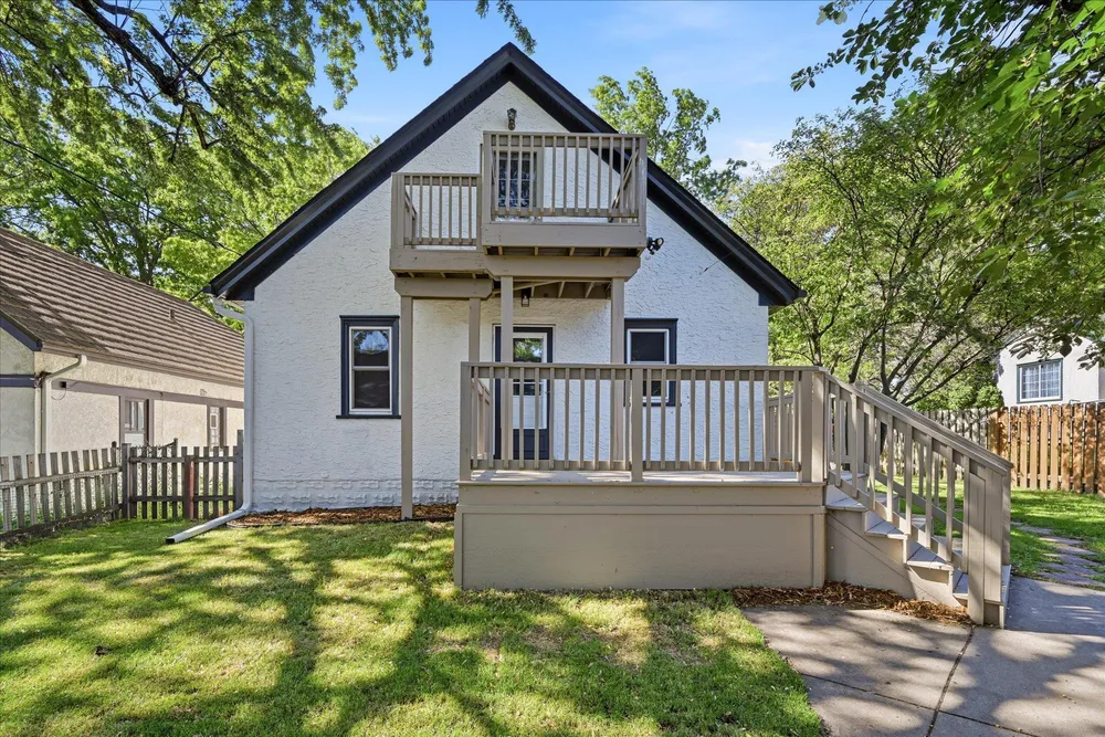 1245 Jefferson Ave, Saint Paul, MN 55105