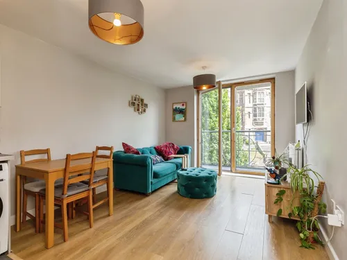 Burton Court, Bristolphoto