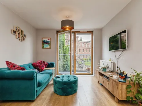 Burton Court, Bristolphoto