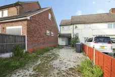 Yates Avenue, Rugby