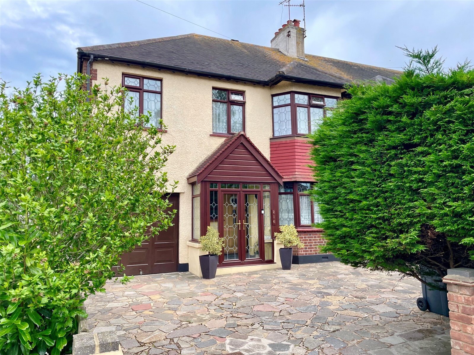 Elmsleigh Drive, Leigh-on-Sea, Essex, SS9 Image 1