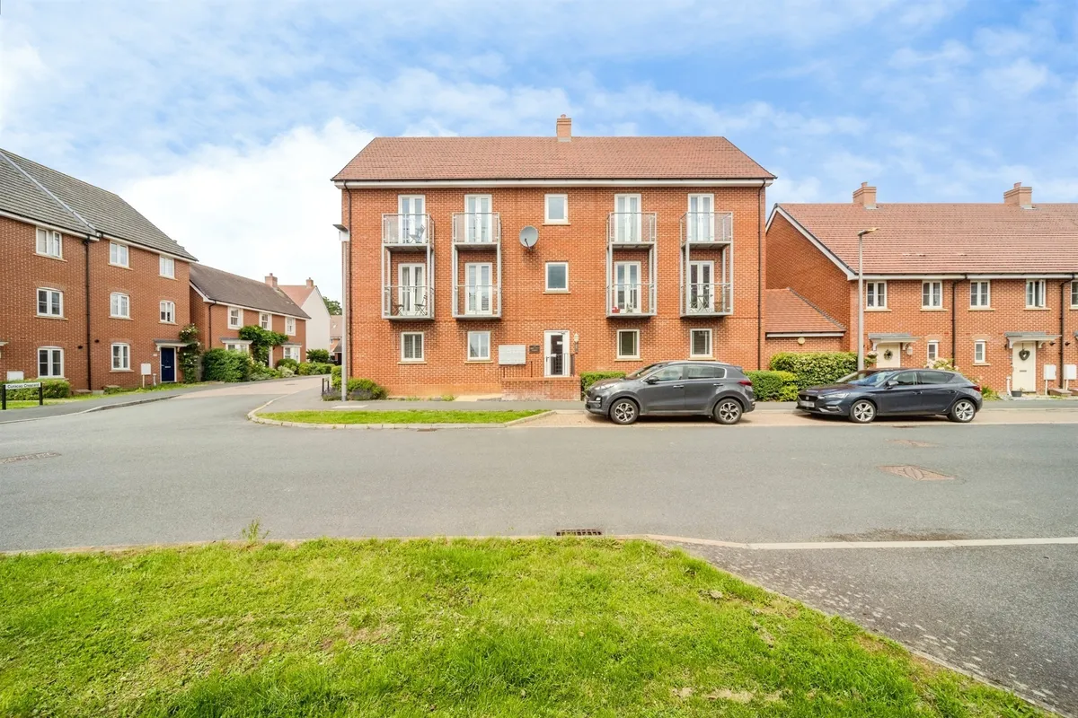 Santa Cruz Avenue, Bletchley, Milton Keynes