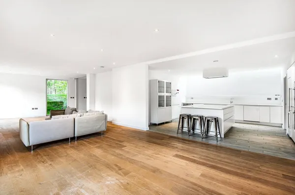 Woburn Road, Heath and Reach, LU7 photo 4