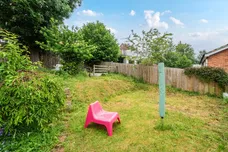 Croydon Road, Caterham, CR3 photo 2