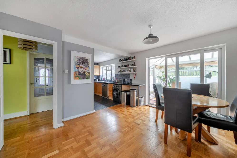 Croydon Road, Caterham, CR3 photo 6