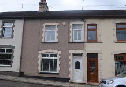 Pwllglas Road, Cefn Fforest, NP12
