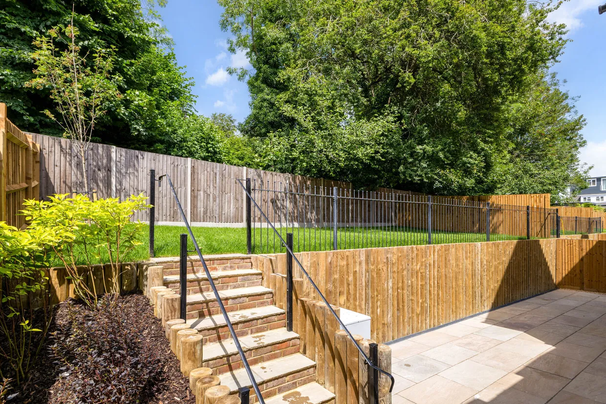 Herb Grove, Banstead, SM7 photo 12