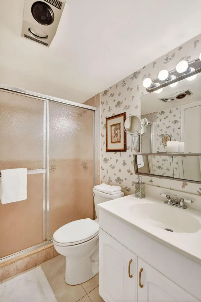 3240 Lake Osborne Dr, Lake Worth Beach, FL 33461