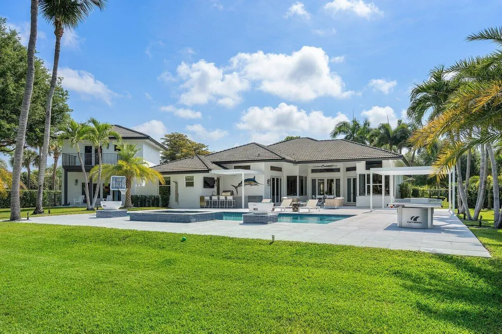 8331 Sawpine Rd, Delray Beach, FL 33446