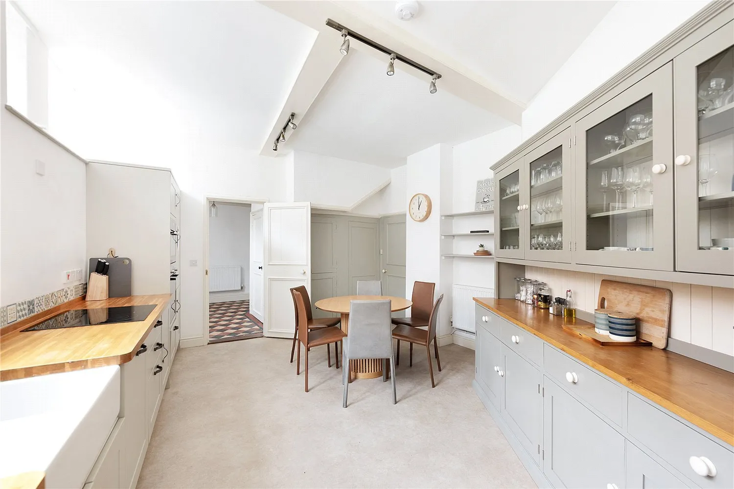 Angel Hill, Bury St Edmunds, IP33 photo 6
