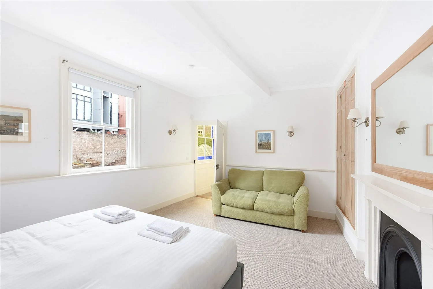 Angel Hill, Bury St Edmunds, IP33 photo 21