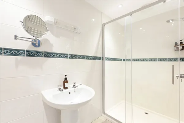 Angel Hill, Bury St Edmunds, IP33 photo 26