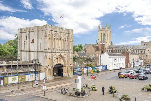 Angel Hill, Bury St Edmunds, IP33 photo 30