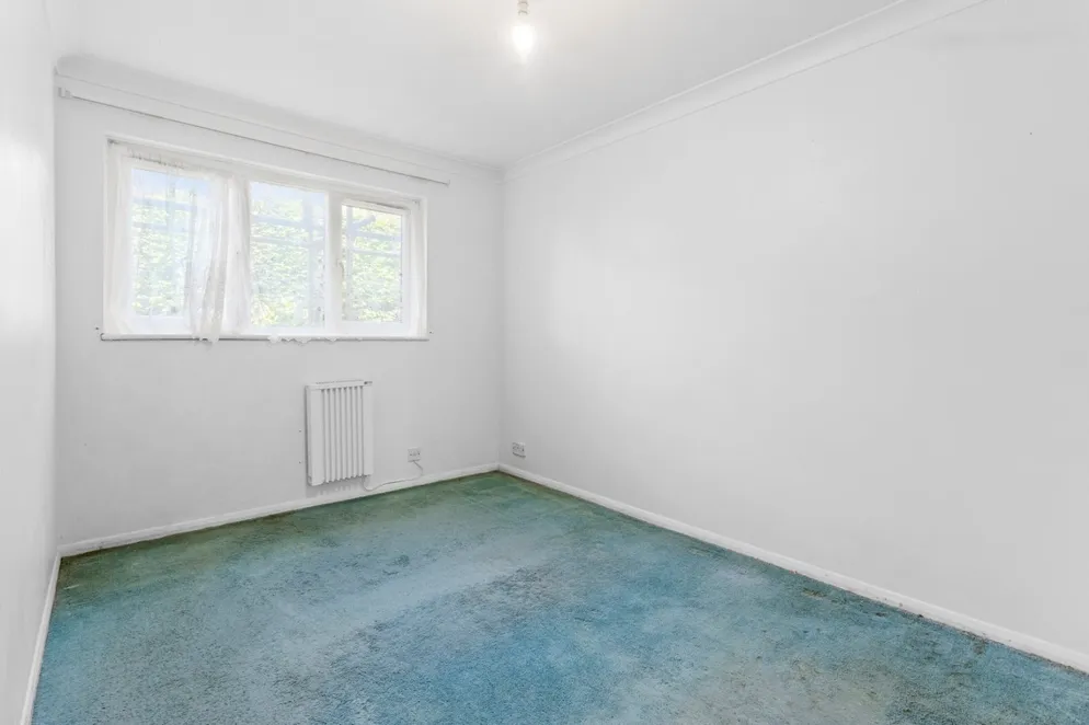 Property carousel item 5