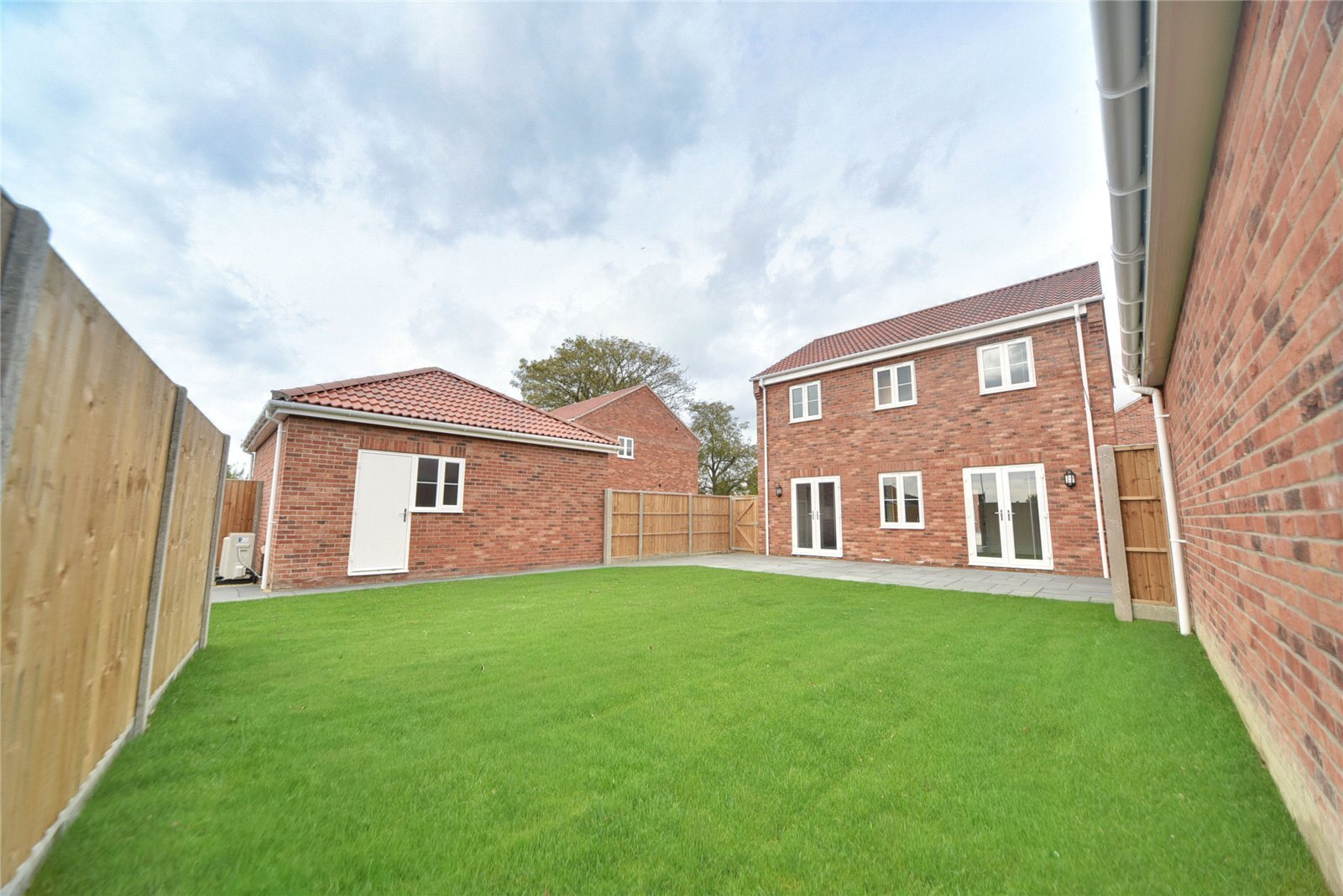 Skye Gardens, Feltwell, Thetford, Norfolk, IP26 Image 10